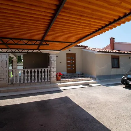 App Petra Lejlighed Poreč